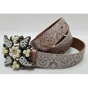 White House Black Market Leather Belt Pearl Buckle Tan White S/M